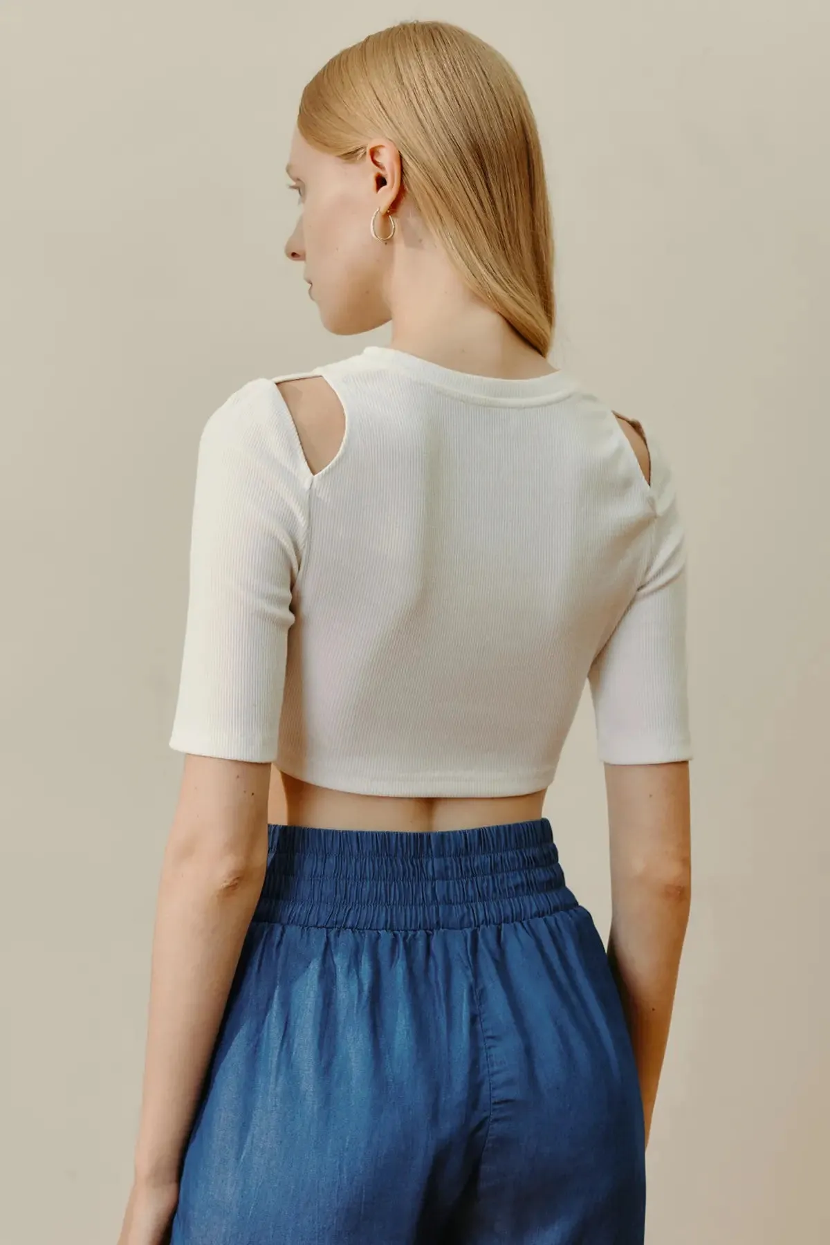 Women's Cut Out Rib Crop Top