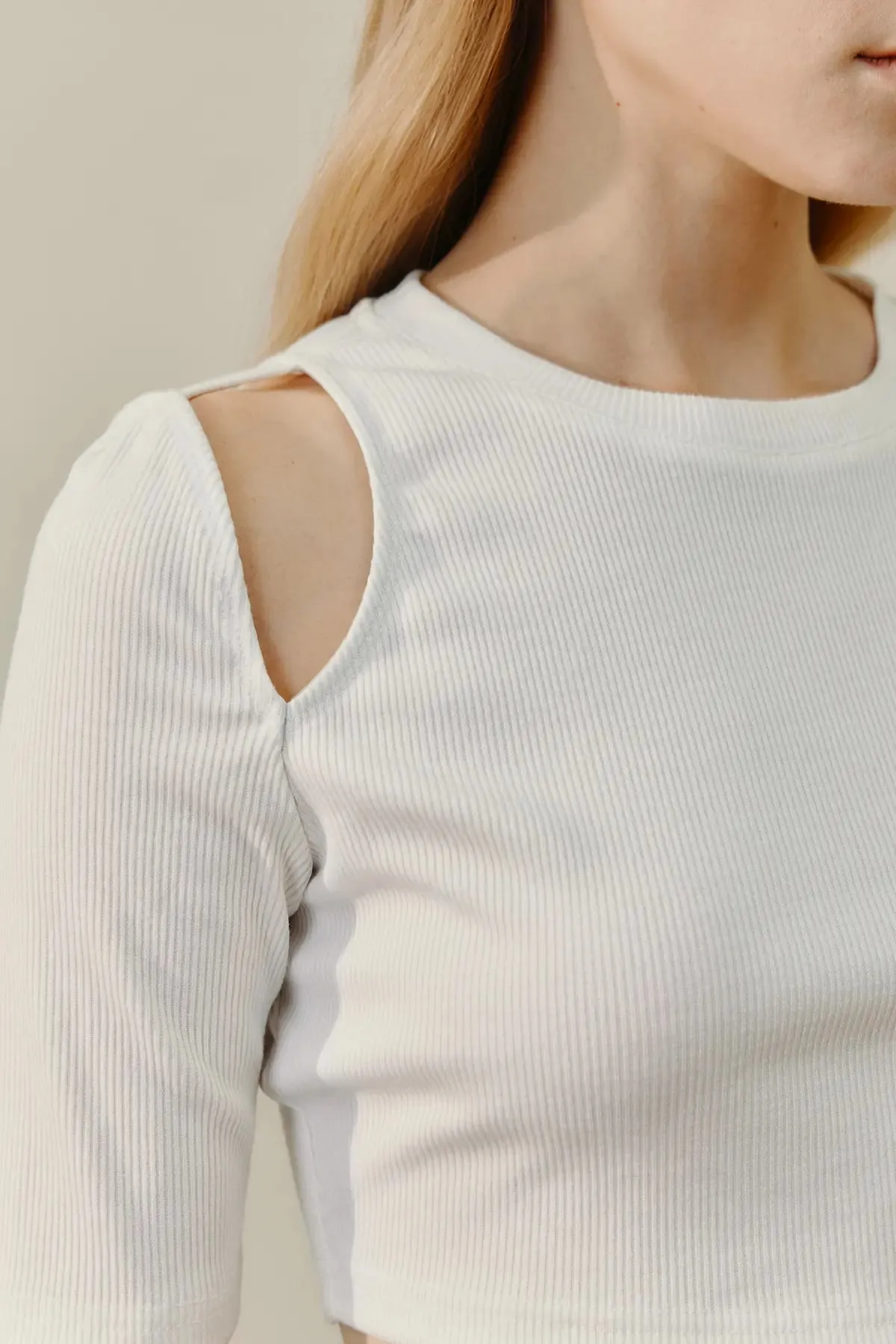 Women's Cut Out Rib Crop Top